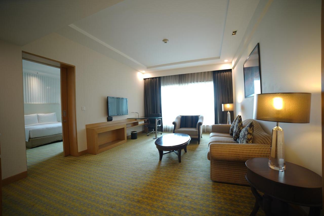 Holiday Inn Amritsar Ranjit Avenue By Ihg Dış mekan fotoğraf